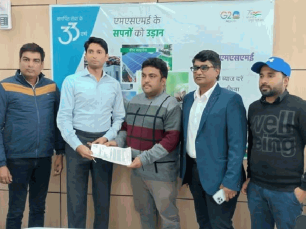 SIDBI grants Rs 12.45 crore to deploy 300 Electric 3-wheelers in Delhi and Hyderabad