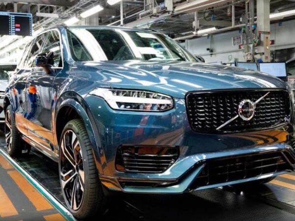 Volvo rolls out its last car with a diesel engine