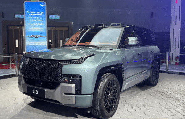 BYD Yangwang U8 SUV