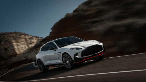Aston Martin DBX S