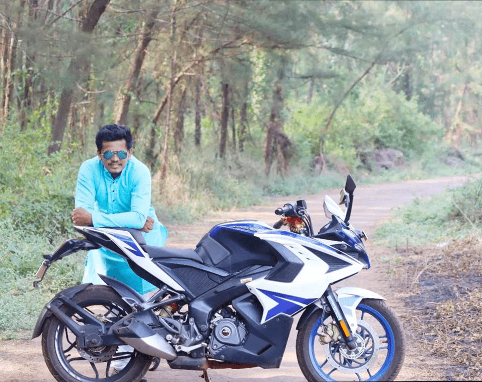 Bajaj Pulsar RS200