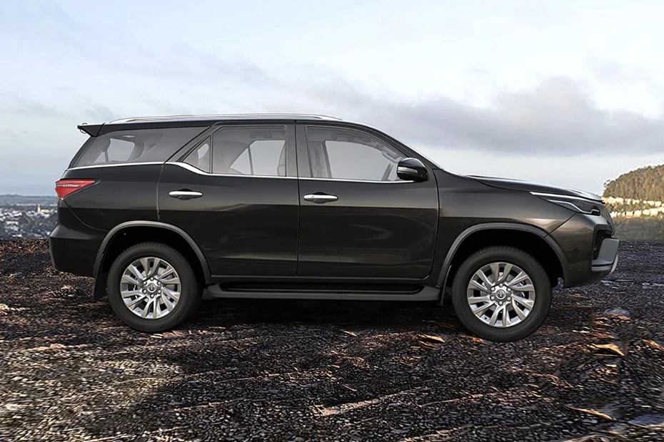 Toyota Fortuner Leader 