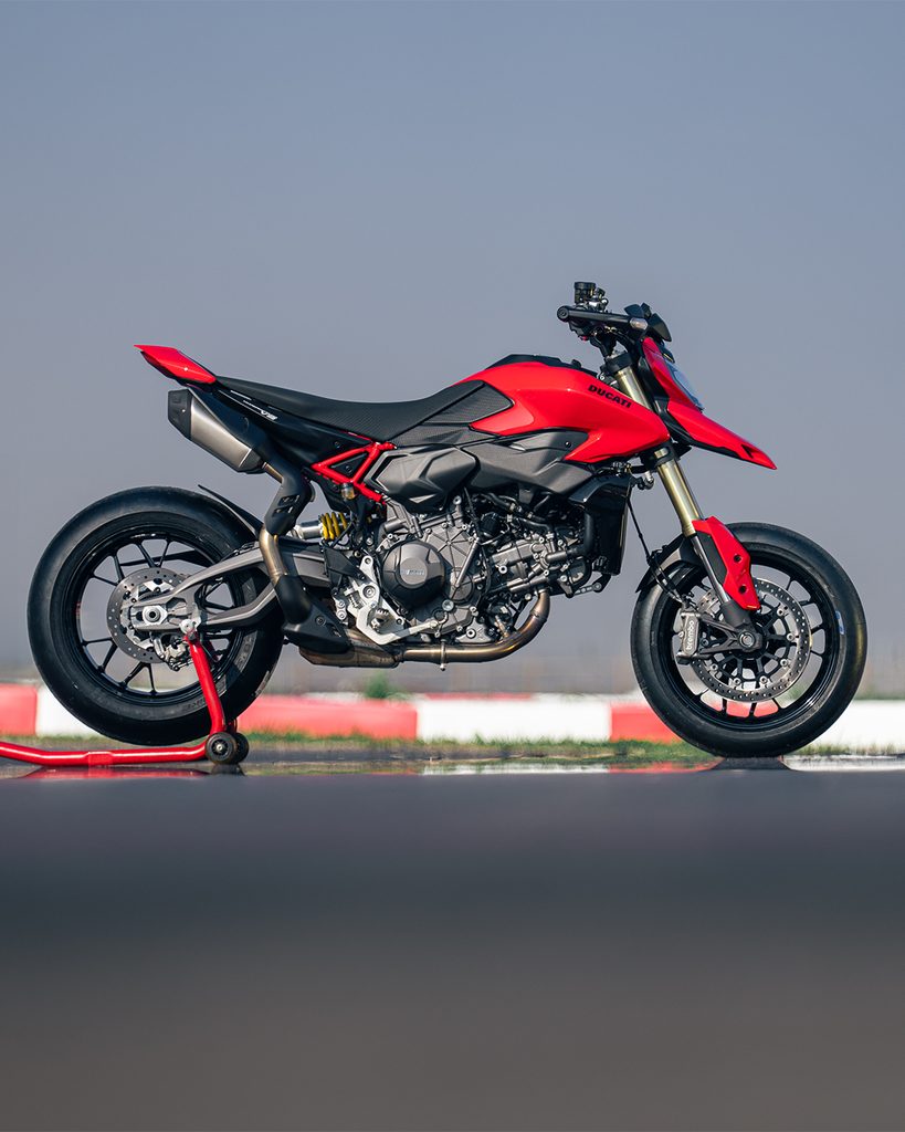 Ducati Hypermotard V2