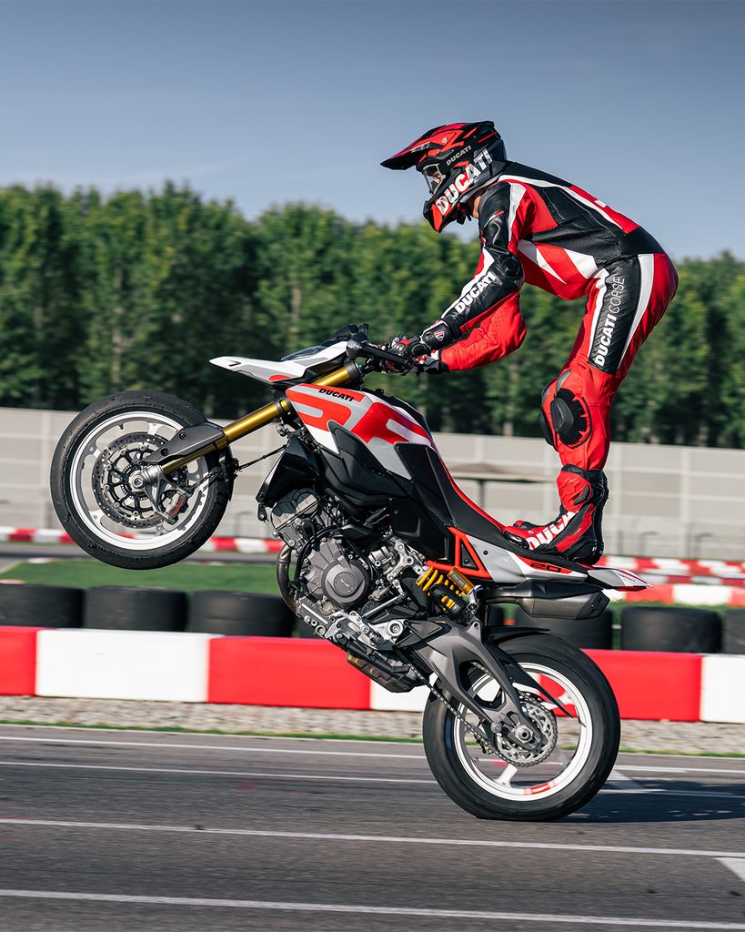 Ducati Hypermotard V2